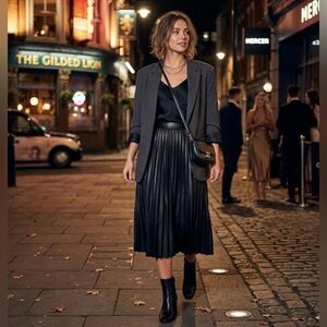 ZARA | Faux Leather Like Pleated Black Skirt